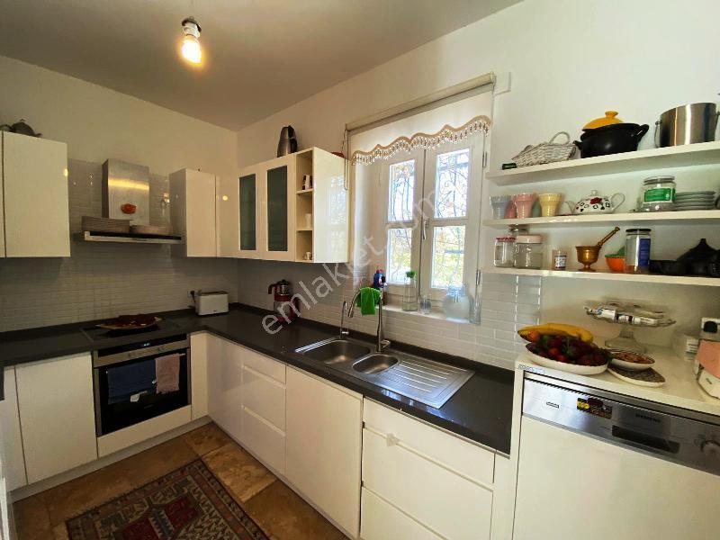 Alaçatı'da 525 M2 Arsa İçinde Yüzme Havuzlu 5+1 Sezonluk Kiralık Müstakil Taş Villa - Görsel 23