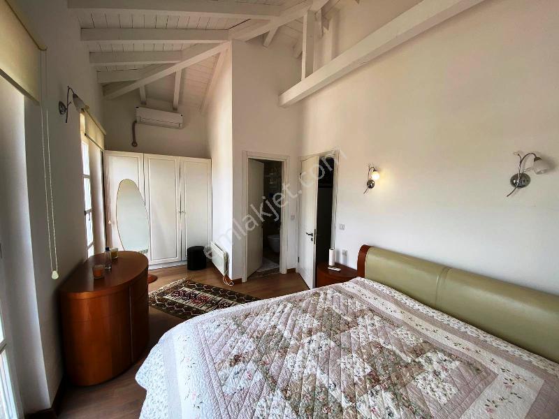 Alaçatı'da 525 M2 Arsa İçinde Yüzme Havuzlu 5+1 Sezonluk Kiralık Müstakil Taş Villa - Görsel 32