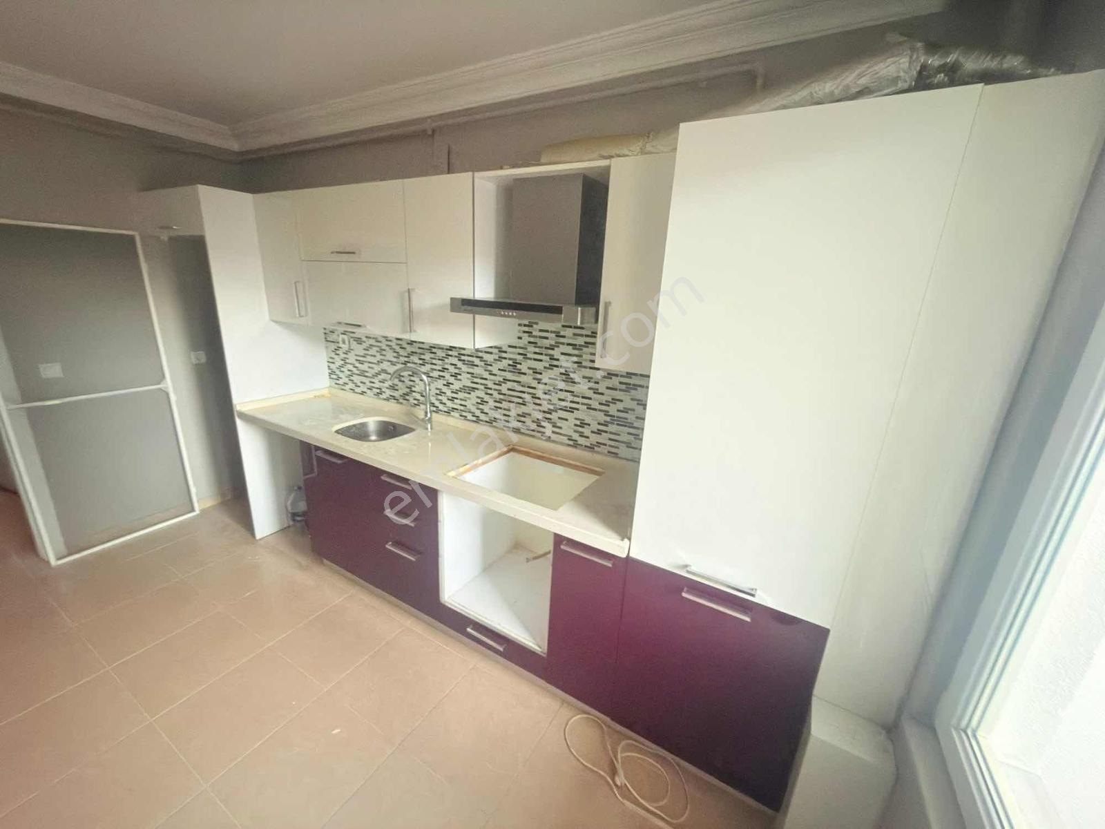 Edirne Merkez Abdurrahman Mah. Satılık Cadde Üzeri 3+1