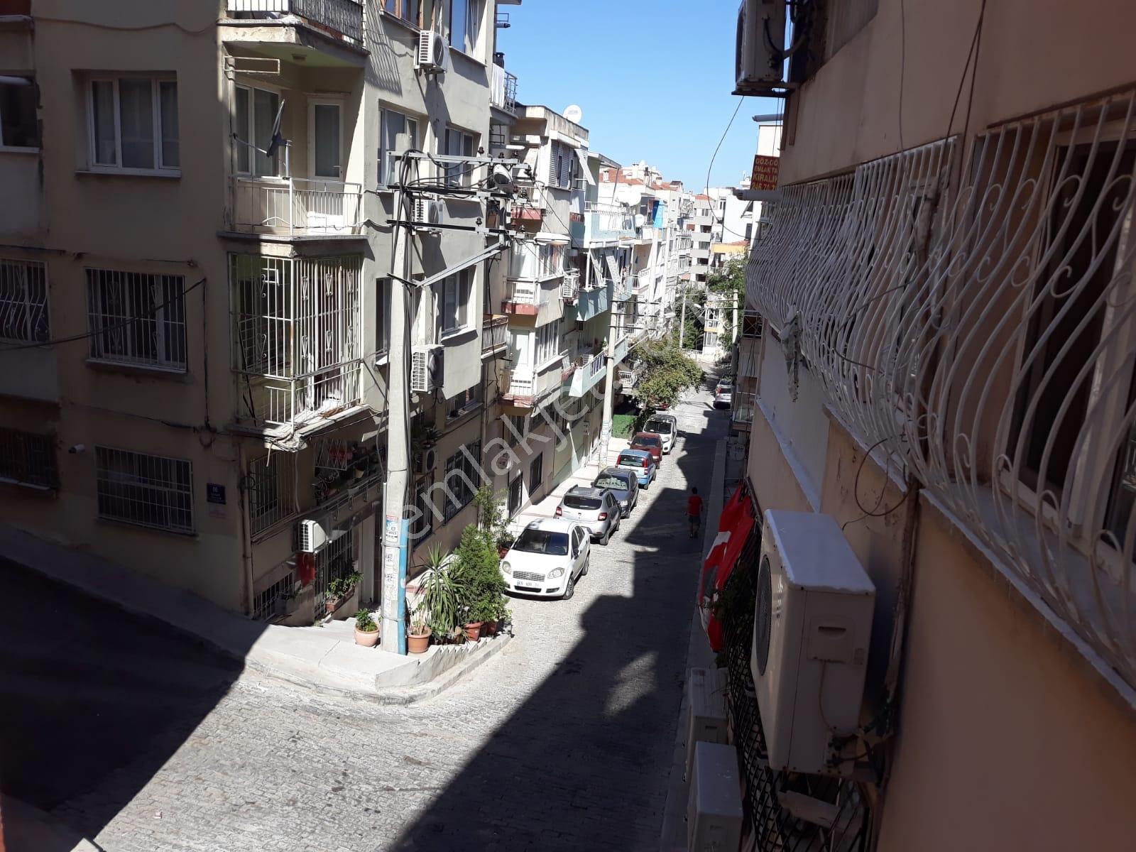 Göztepe Metroya300mt Tranvaya Mit Caddeye 200mt Bakımlı Arakat - Görsel 6