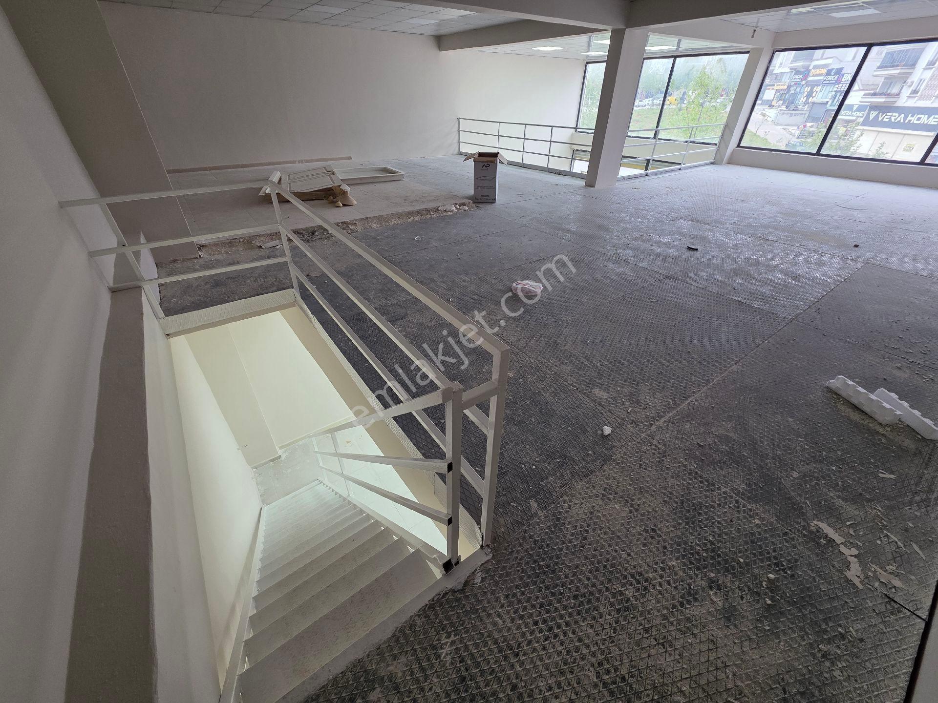 Bülbülzade Suyolu Cadde Üzeri Geniş 270m2 2 Katlı Kiralık Dükkan - Görsel 8