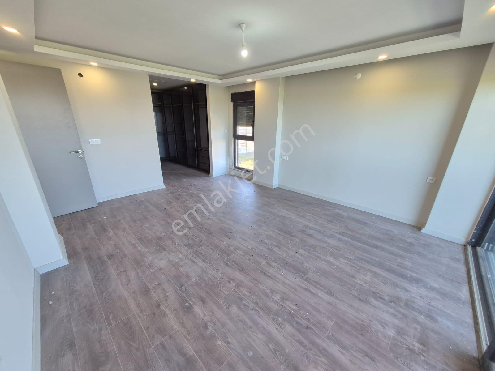 Delux'den Deniz Manzaralı Müstakil Havuzlu Lux Kiralık Villa - Görsel 13