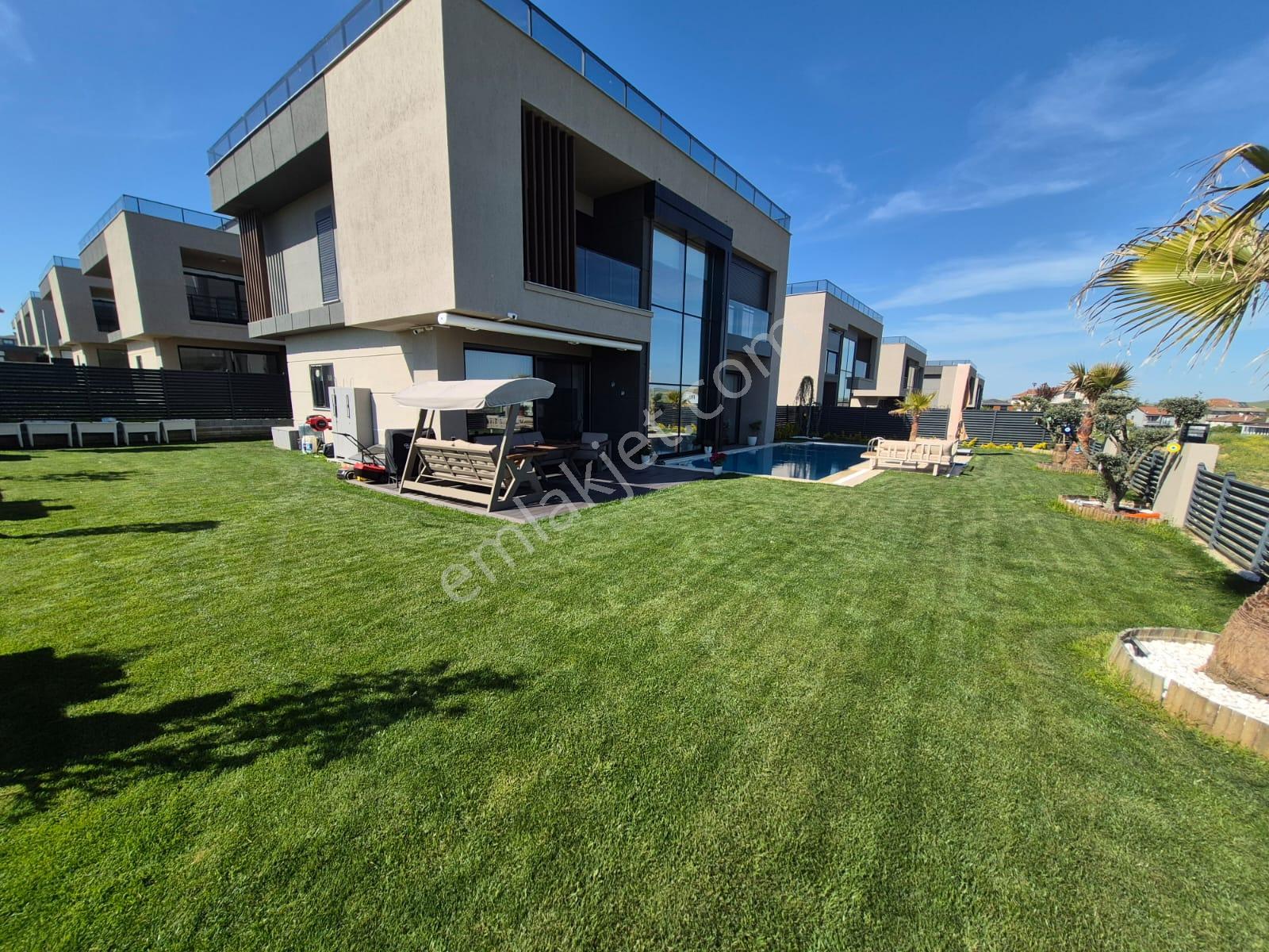Delux'den Deniz Manzaralı Müstakil Havuzlu Lux Kiralık Villa - Görsel 8