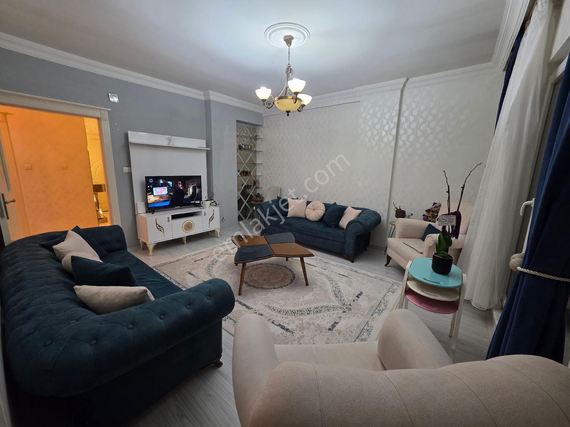 Güneykentte Ana Cadde Üzeri Çok Geniş Lüx 2+1 Daire+garaj Fırsat - Görsel 9