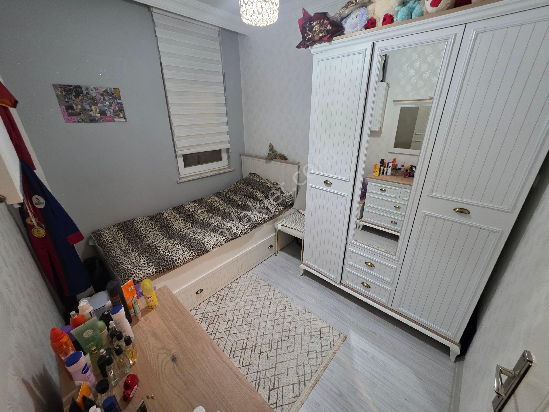 Güneykentte Ana Cadde Üzeri Çok Geniş Lüx 2+1 Daire+garaj Fırsat - Görsel 14