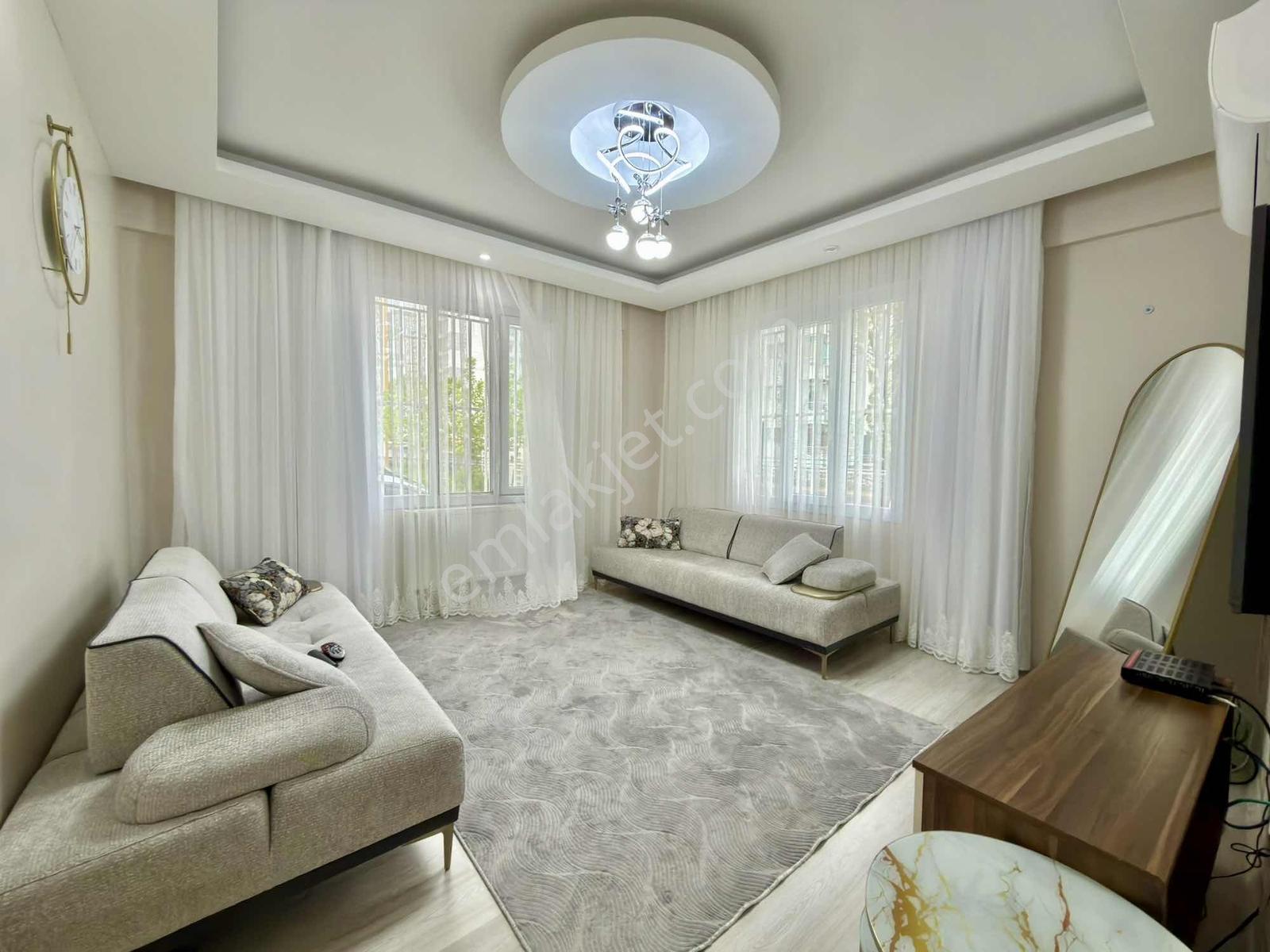 Bağcıların En Prestijli Noktasnda Fırsat 2+1 Satılık Daire