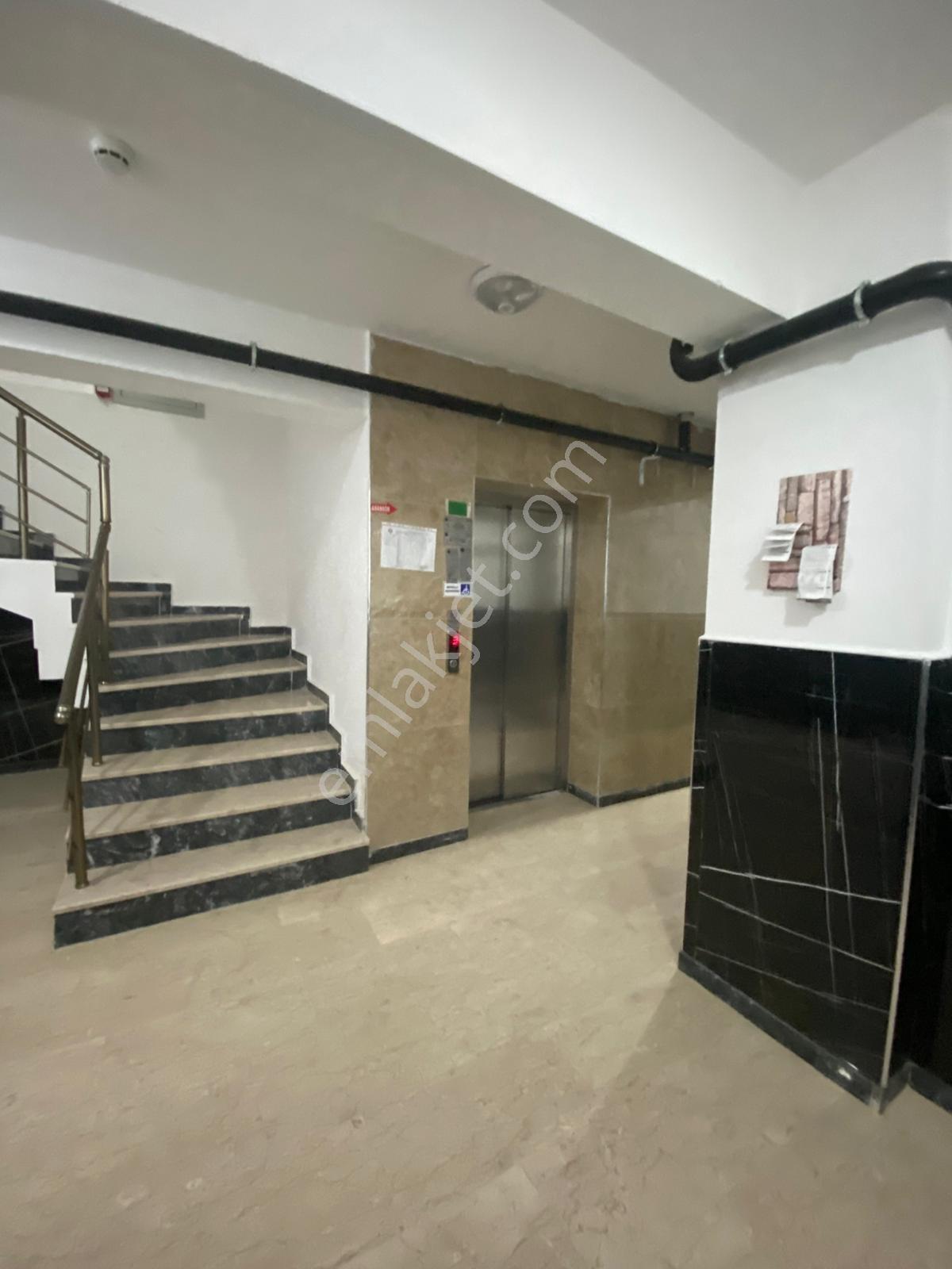 Bulancak Mh. Yeni 3+1 120m² 3.kat Güney/batı Cephe Oturuma Hazır - Görsel 8