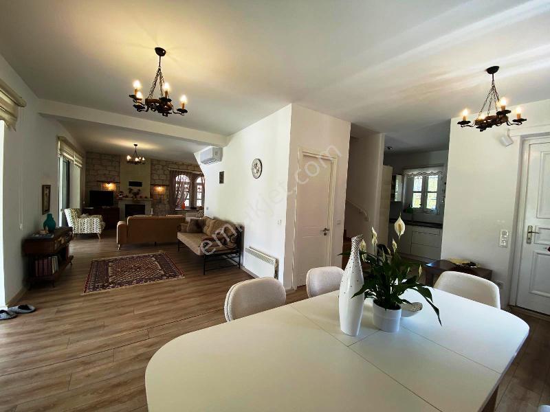 Alaçatı'da 525 M2 Arsa İçinde Yüzme Havuzlu 5+1 Satılık Müstakil Taş Villa - Görsel 22