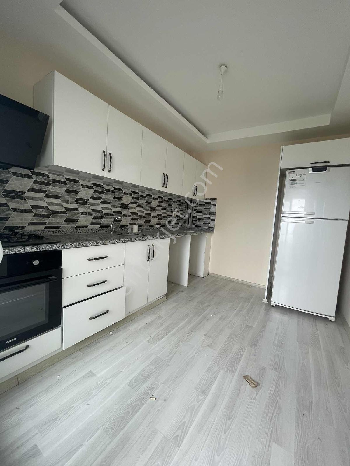 Cadde~üzeri~2+1~k.mutfak~az~katlı~cazip~aile~apartmanı~ - Görsel 14