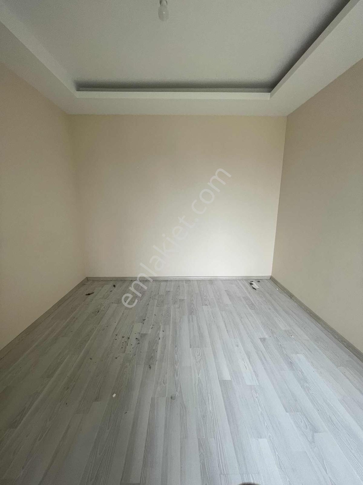 Cadde~üzeri~2+1~k.mutfak~az~katlı~cazip~aile~apartmanı~ - Görsel 2
