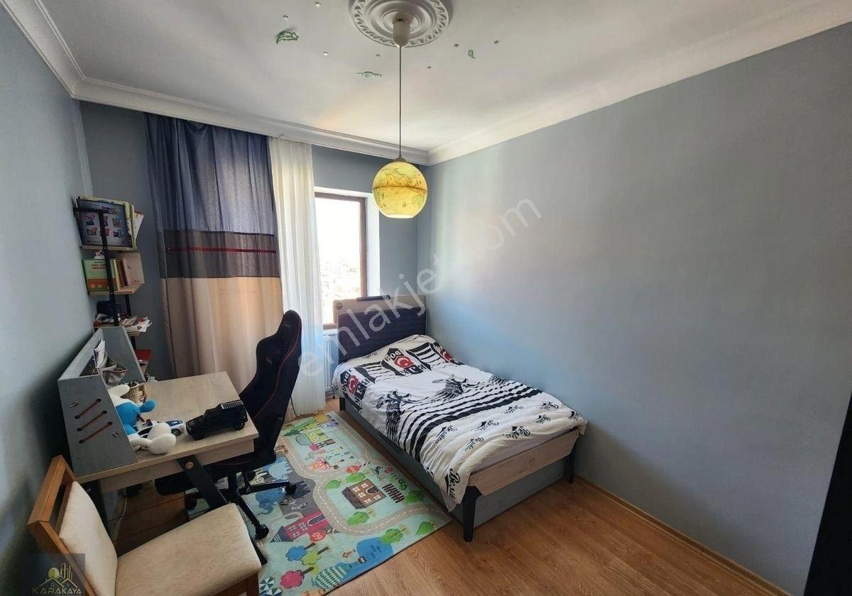 Karakaya Emlak Ofisinden Şehitlik Mahallesi Harika Konumda 4+1 Kaçmaz Daire - Görsel 13