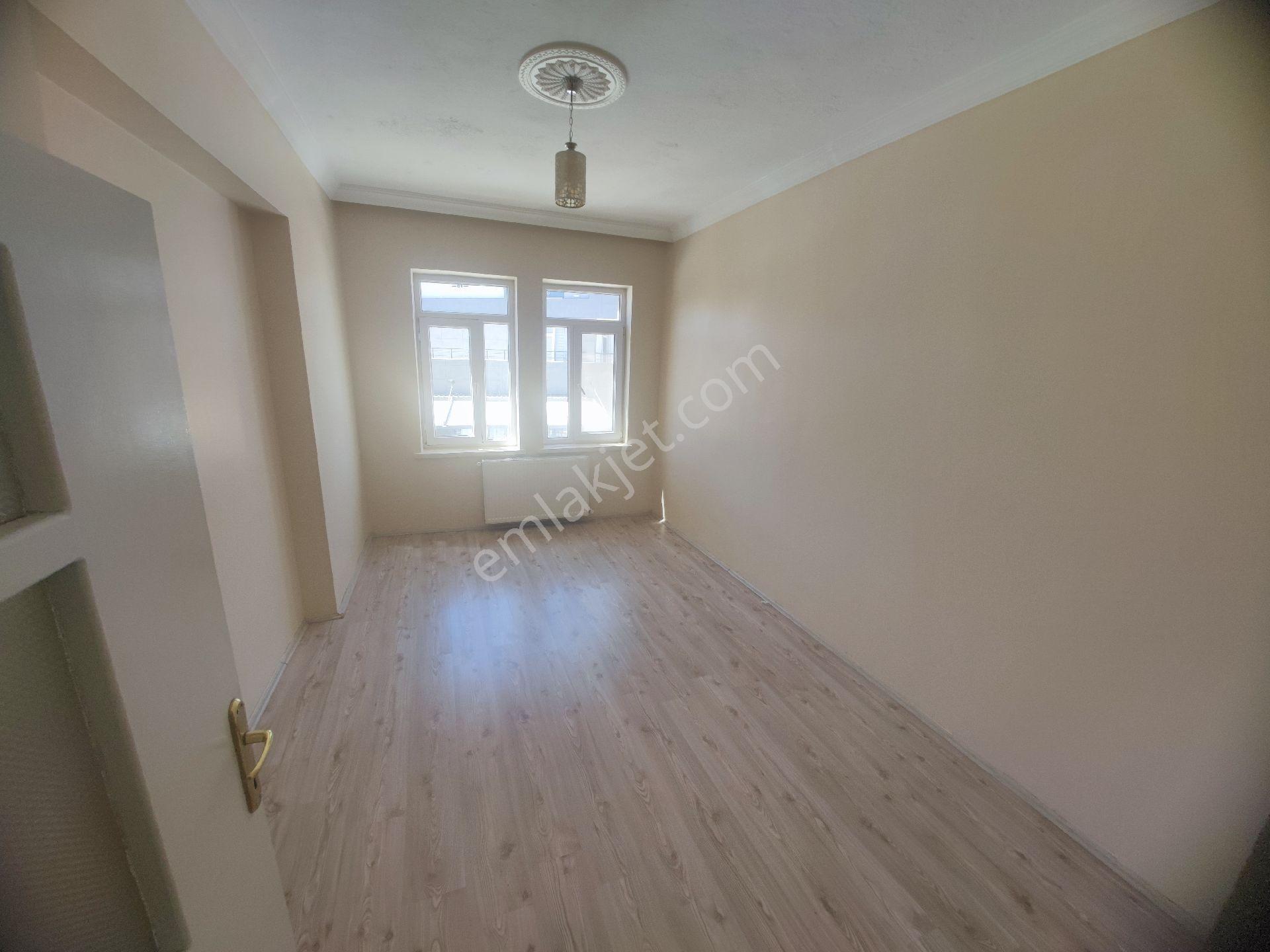 Global'den Çarşı İçinde Kiralık 3+1 Daire - Görsel 11