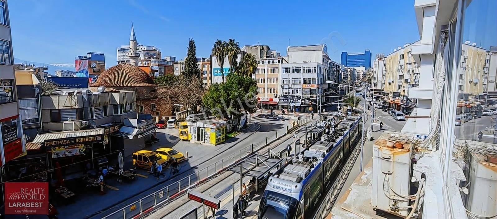 Şehrin Merkezi Balbey'de Göçer İşhanı'nda Satılık Ofis - Görsel 8