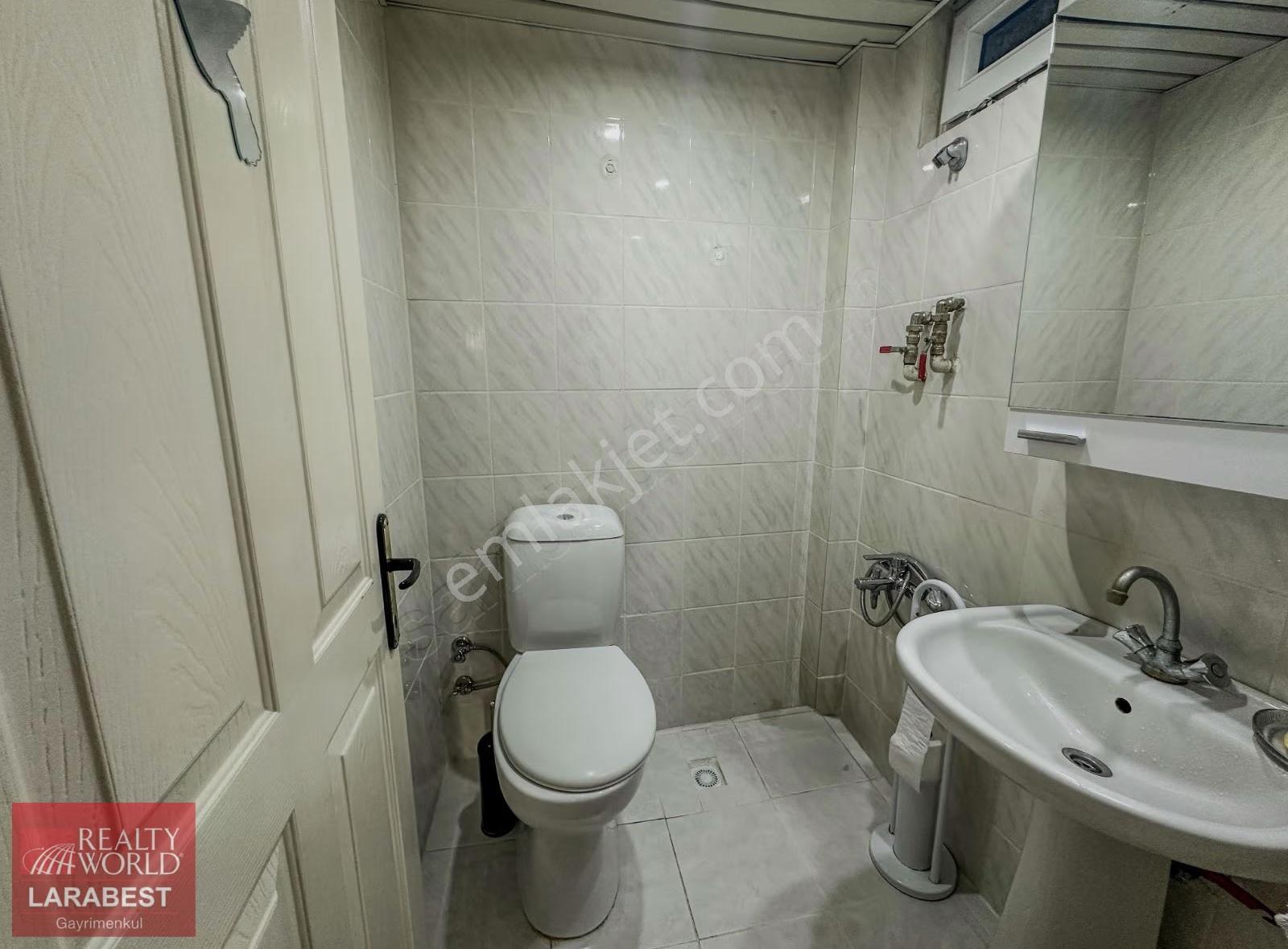 Yeşilbahcede 3+1 160m2 Satılık Daire - Görsel 8