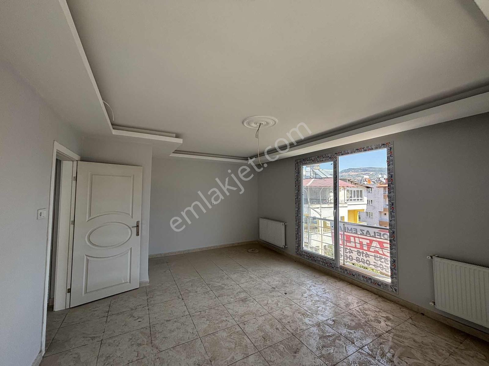 Oflaz Emlaktan Satılık 2+1 İçerisinde Hazır Kiracısı Var - Görsel 4