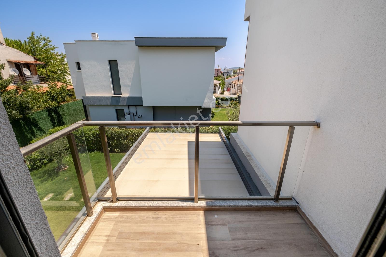 Urla Çeşmealtı Site İçerisinde Müstakil Kiralık 3+1 - Görsel 18