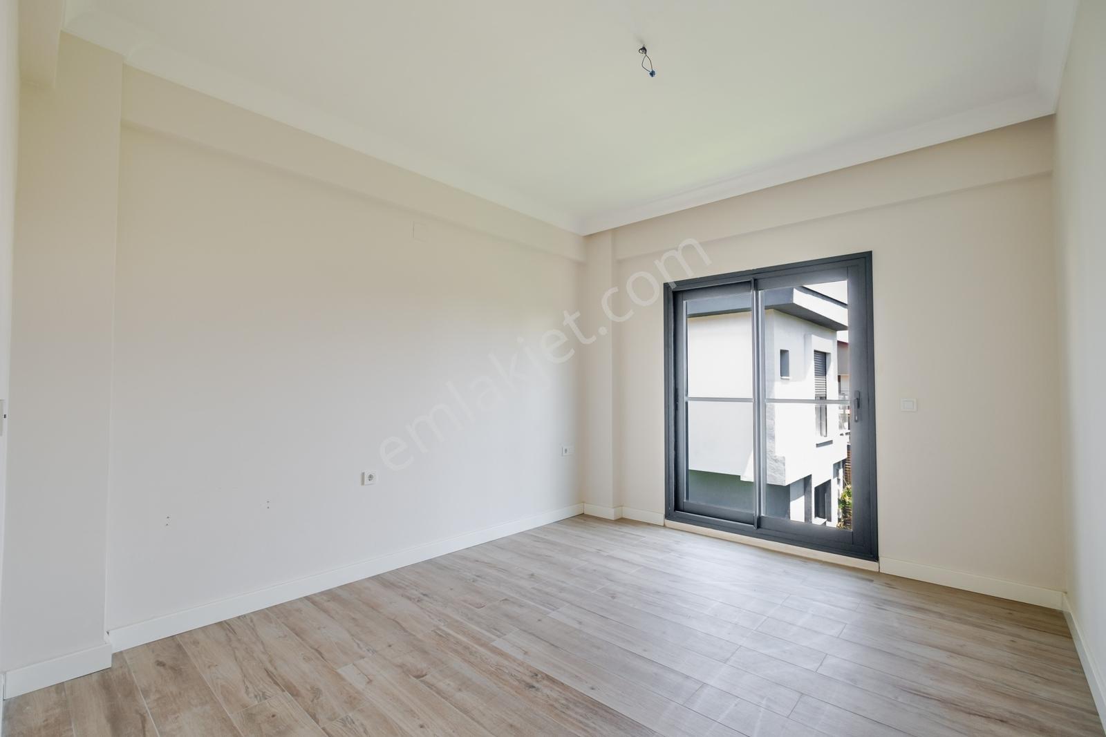 Urla Çeşmealtı Site İçerisinde Müstakil Kiralık 3+1 - Görsel 19