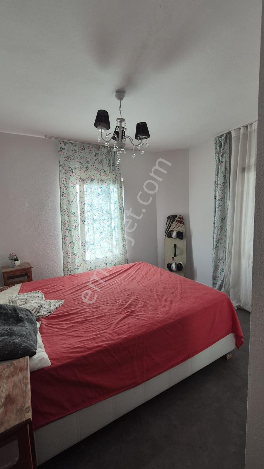 Akyaka'da Deniz Manzaralı Havuzlu Kiralık 3+2 Tripleks Villa - Görsel 17