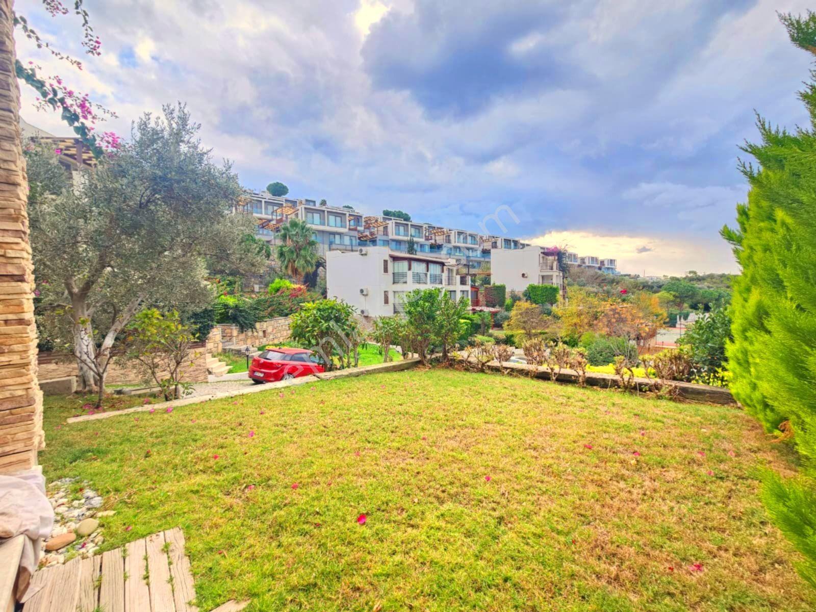 Muğla Bodrum Boğaziçi Regnum Sitesinde Denize Sıfır Dubleks Daire - Görsel 27