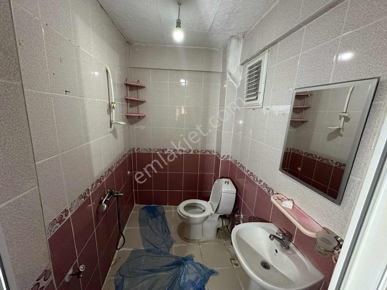 Zeynepkamil Mahallesinde 1 +1 Satılık Daire - Görsel 23