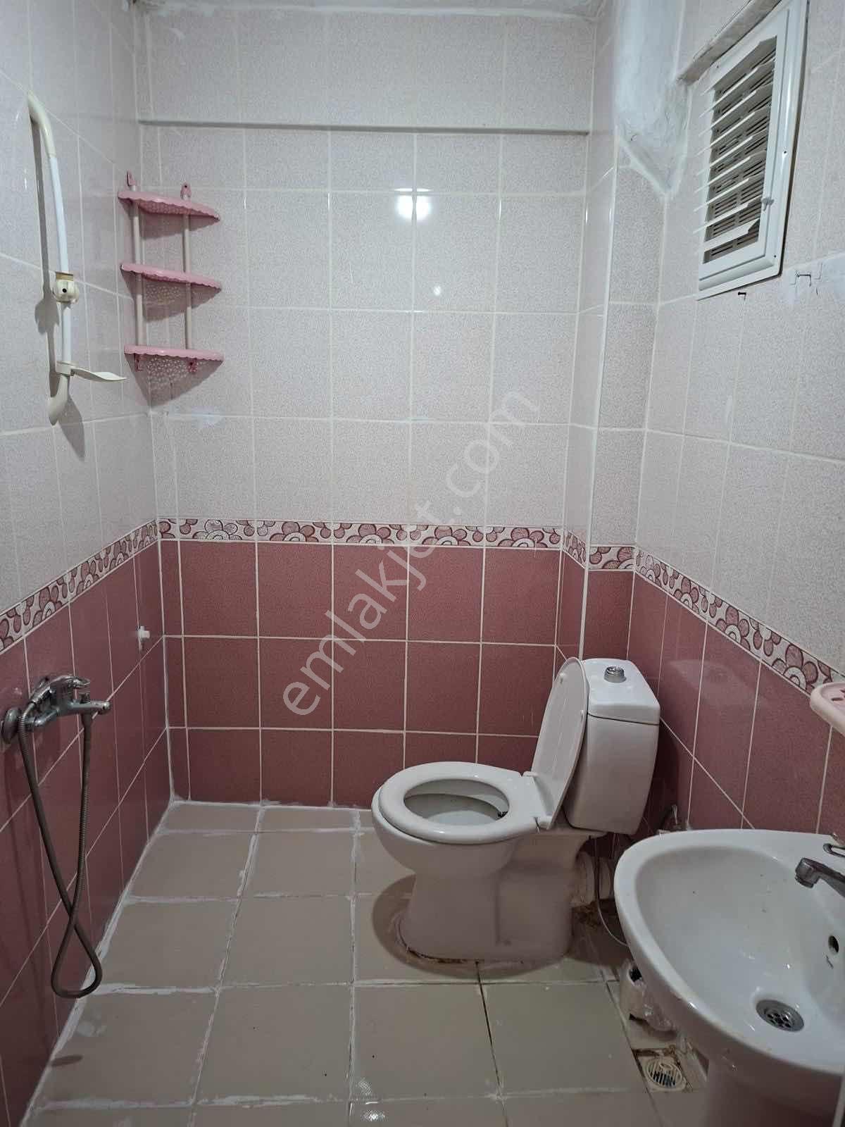 Zeynepkamil Mahallesinde 1 +1 Satılık Daire - Görsel 9
