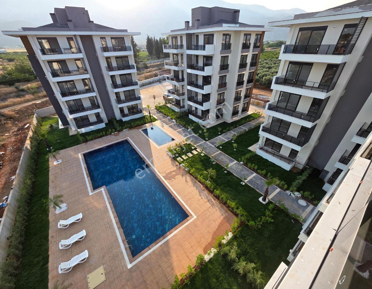 110 M2 Geniş 2+1 / Havuz Ve Dağ Manzaralı / Cam Balkonlu - Görsel 16