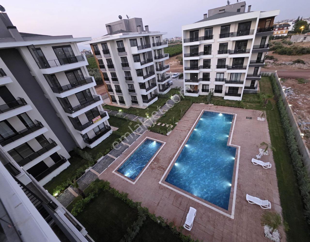 110 M2 Geniş 2+1 / Havuz Ve Dağ Manzaralı / Cam Balkonlu - Görsel 6
