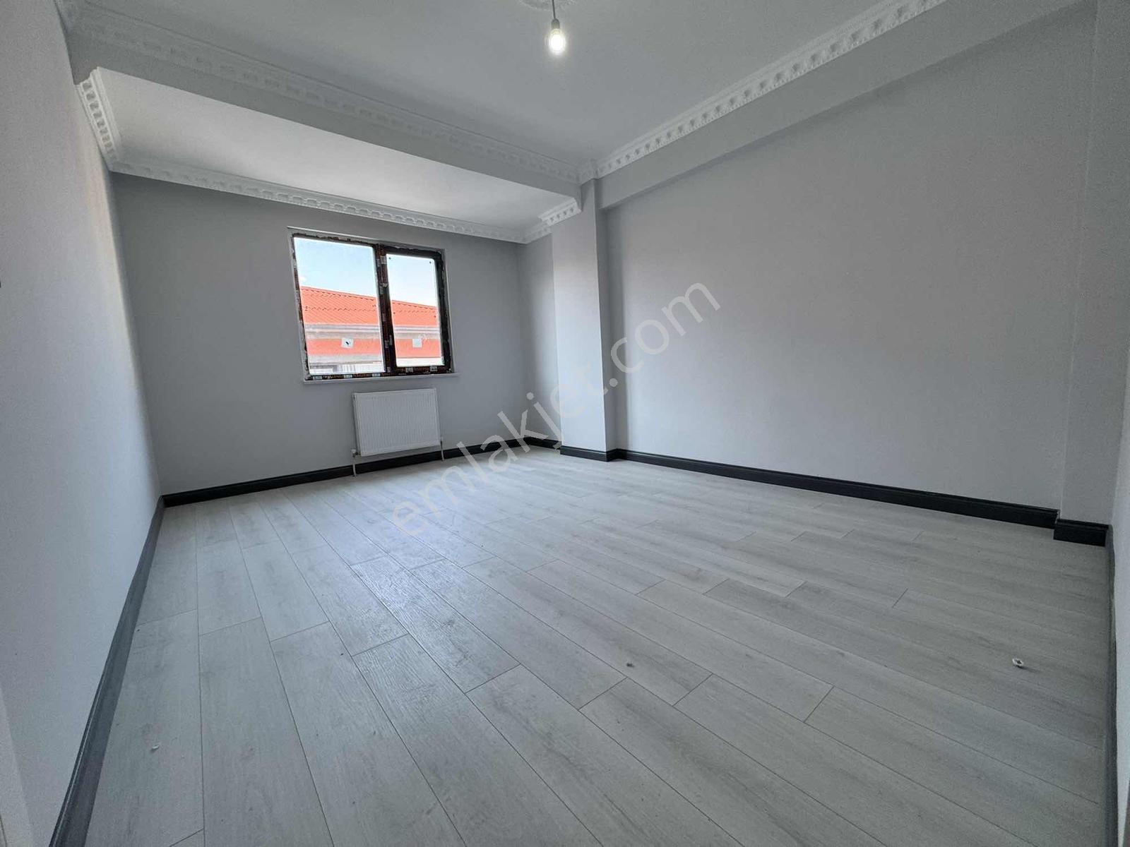 19 Mayıs Mah Hastane Dibi Ön Cephe Cam Balkonlu Geniş Daire - Görsel 27