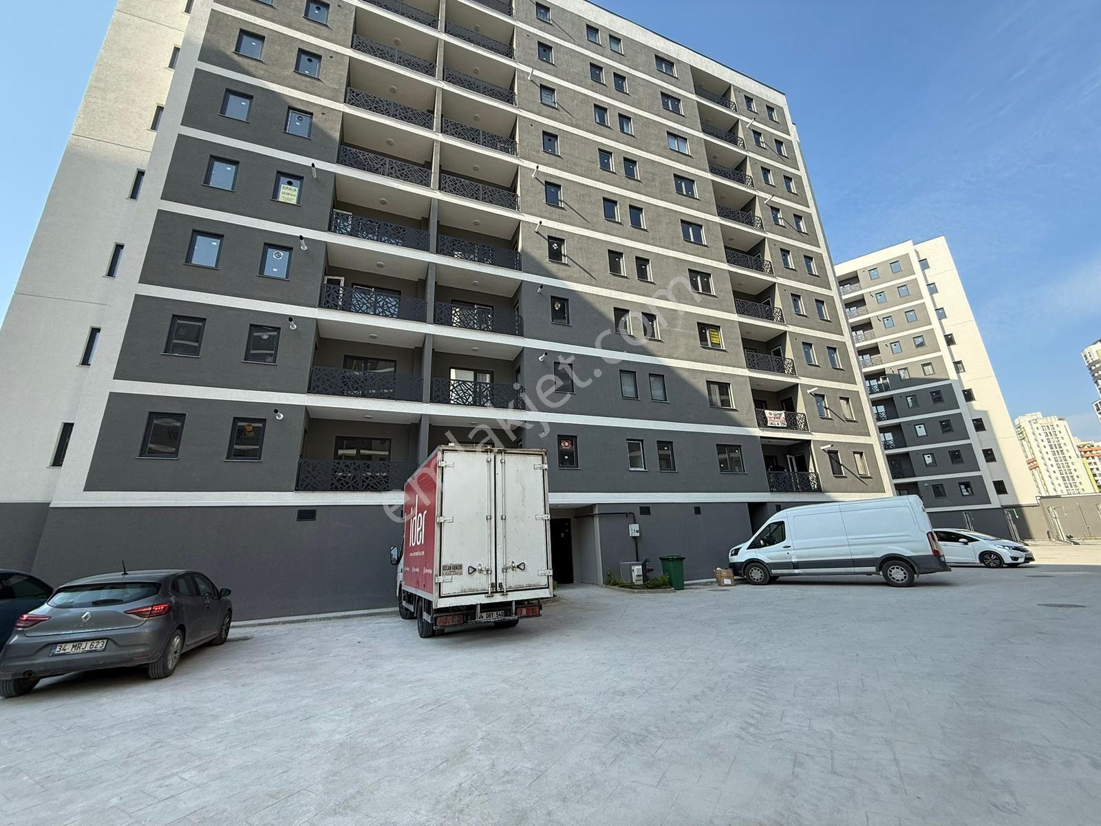 Bakyapı Prestij Yeni Hayat Kiralık 3+1 Ara Kat Köşe Daire