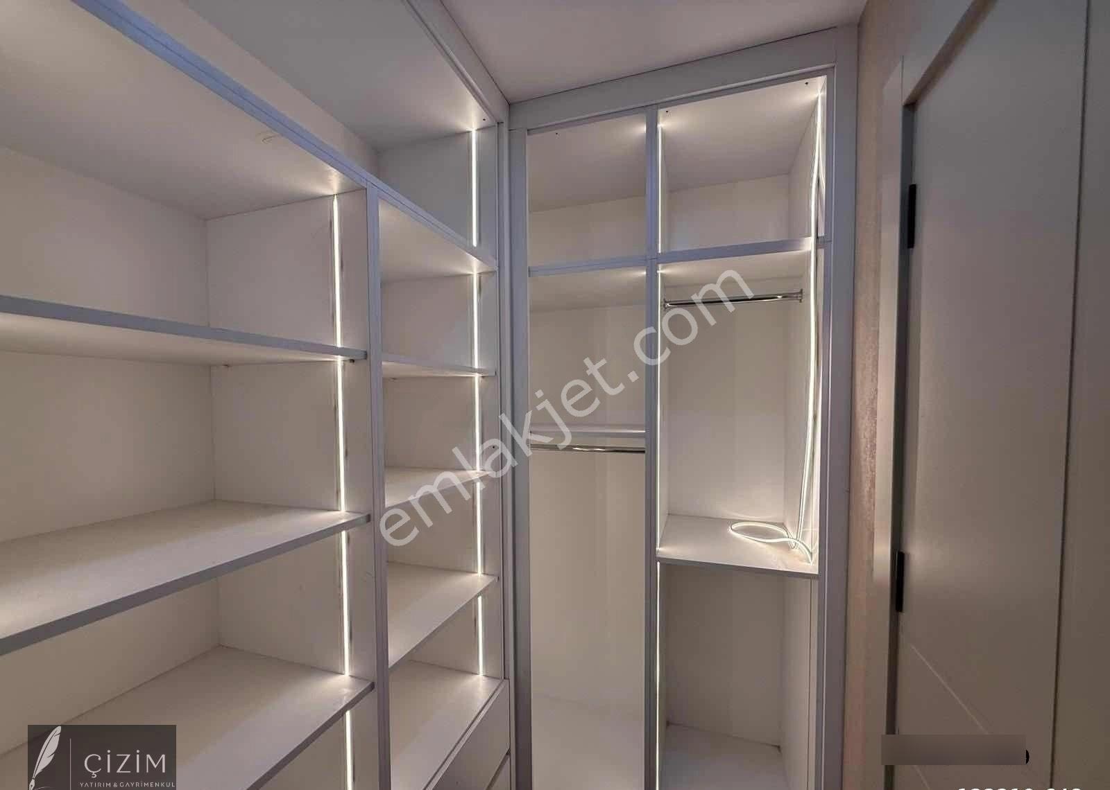 Yenişafak'ta Havuzlu Sitede K.otoparklı 3+1 Satılık Lüks Daire - Görsel 3