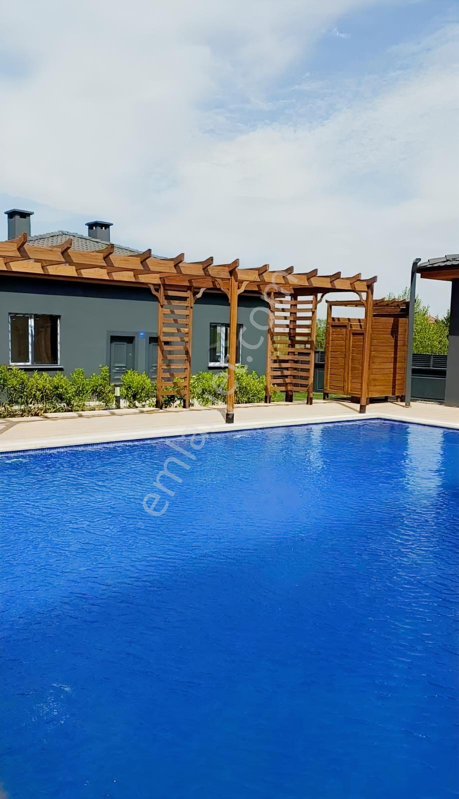 Emlak Konutlar Uysal Lusso'da Kiralık 3.kat 1+1 Daire - Görsel 4