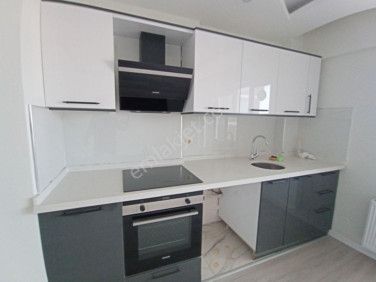 Çanakkale Esenler'de Site İçerisinde Arakat Sıfır 1+1 Kiralık Daire - Görsel 12