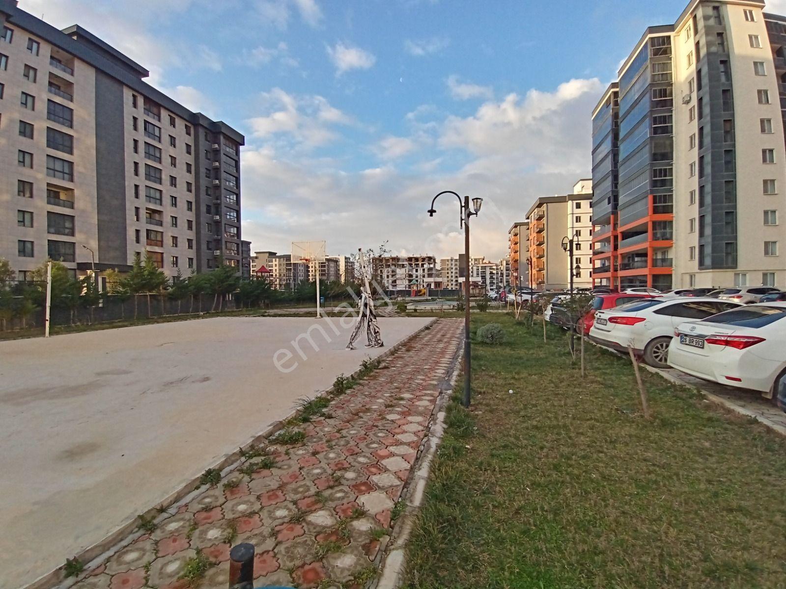 Çanakkale Esenler'de Site İçerisinde Arakat Sıfır 1+1 Kiralık Daire - Görsel 23