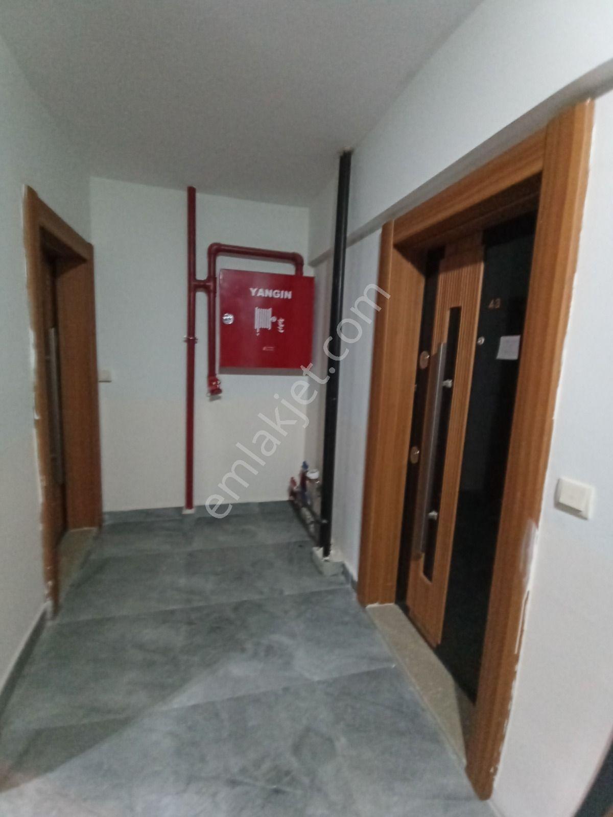 Çanakkale Esenler'de Site İçerisinde Arakat Sıfır 1+1 Kiralık Daire - Görsel 7
