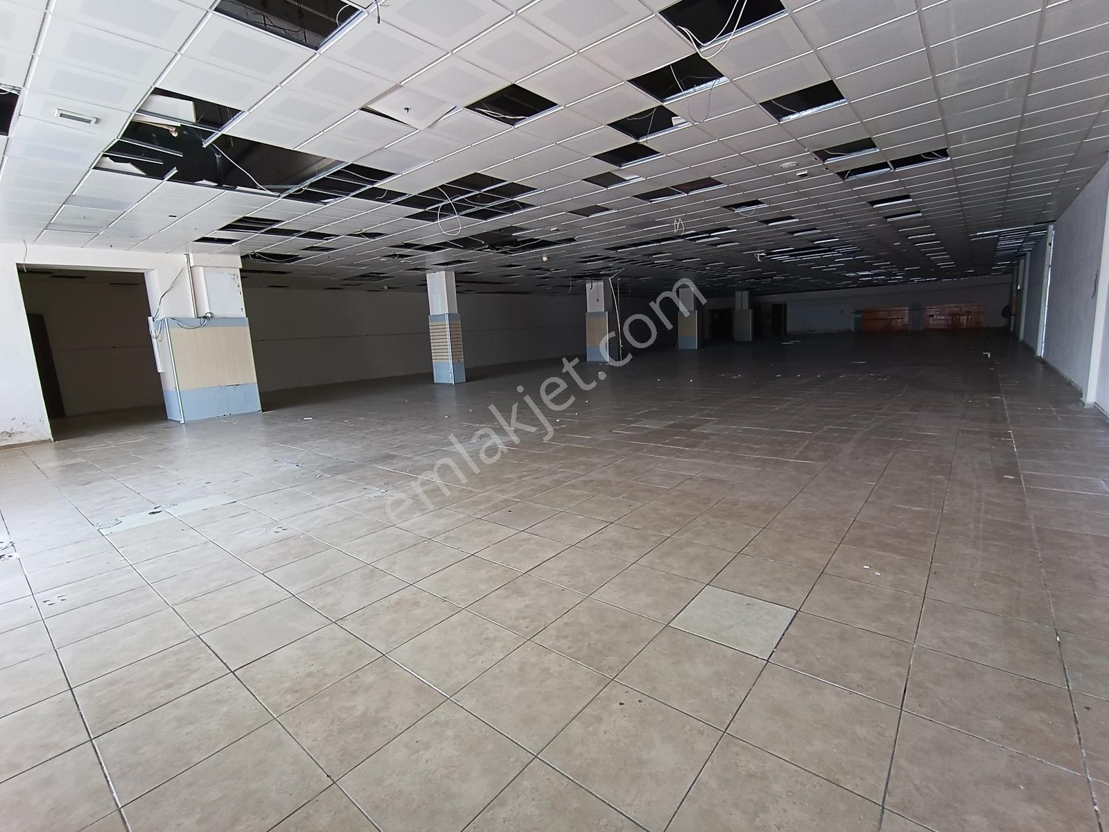 Söke Priene Avm'de Eski Migrosun Olduğu 1.200 M2 Mağaza Kiralık - Görsel 26