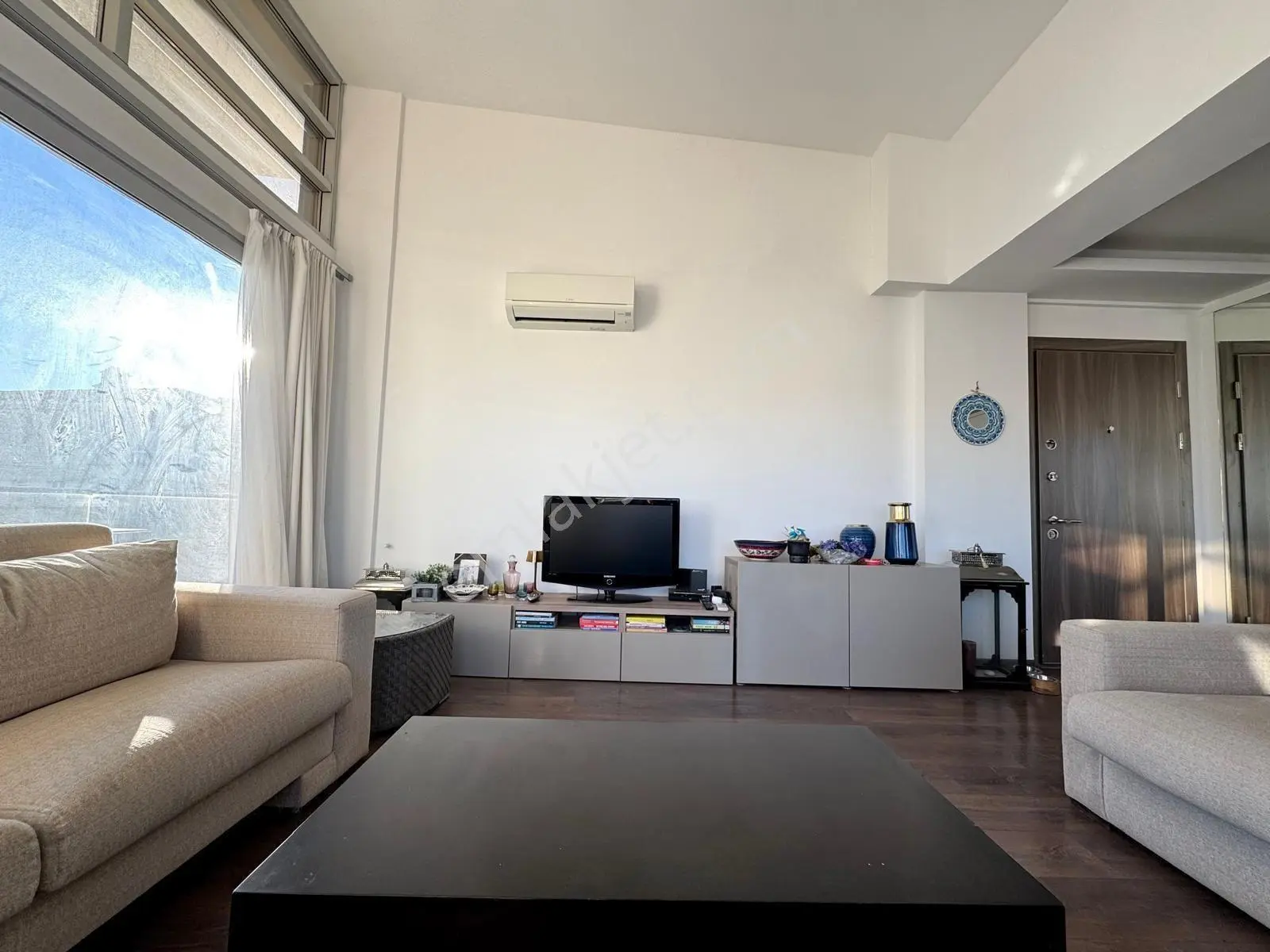 Çeşme Marina Bölgesi Asansörlü Geniş Balkonlu 2+1 Lüks Daire - Görsel 5