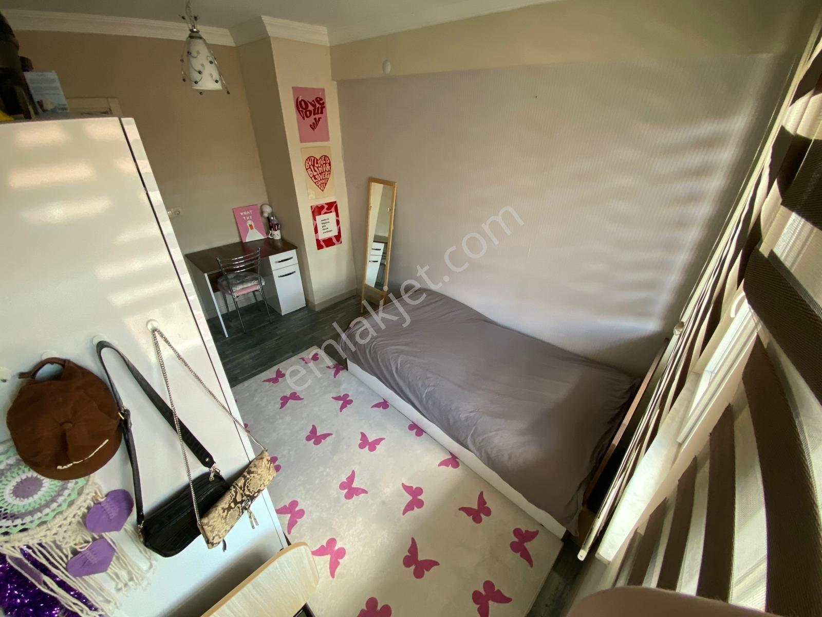 Asel'den Laleli Cafeler Cad 2+1 Eşyalı Teraslı Nezih Daire - Görsel 16