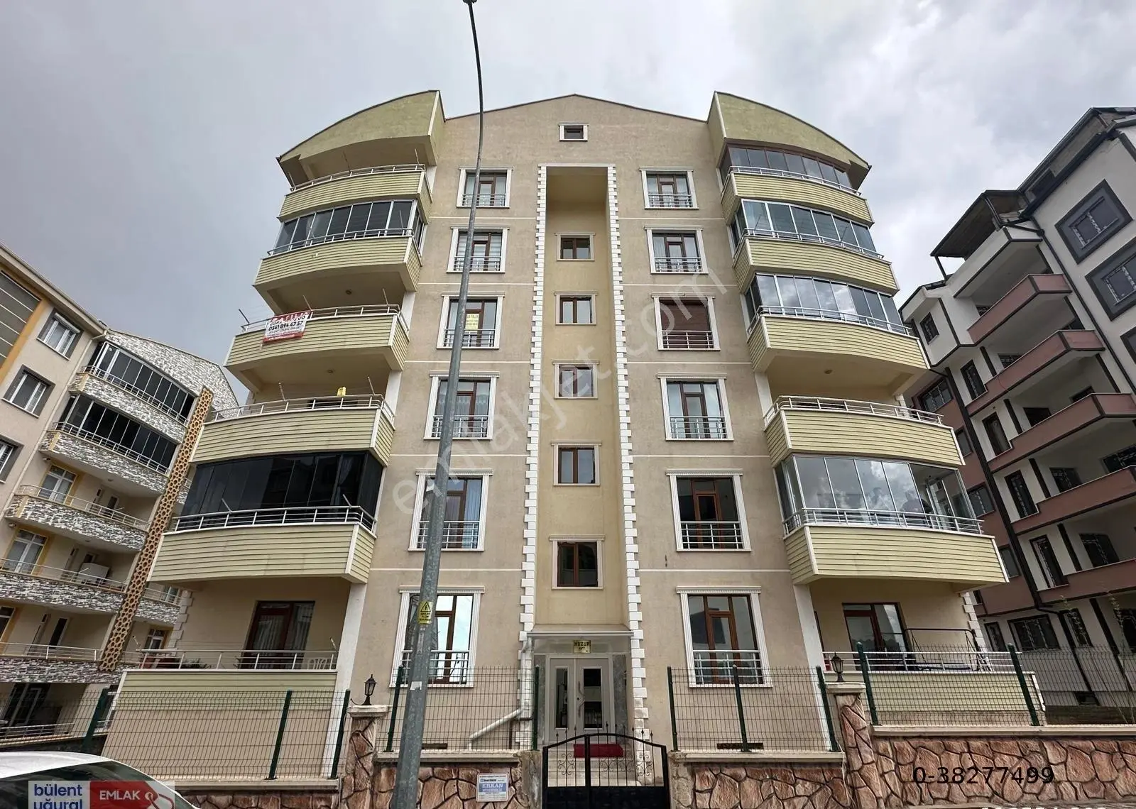 Güzelyurt Mahde 215m² Geniş 4+1 Daire Full Yapılı 3 Balkonlu