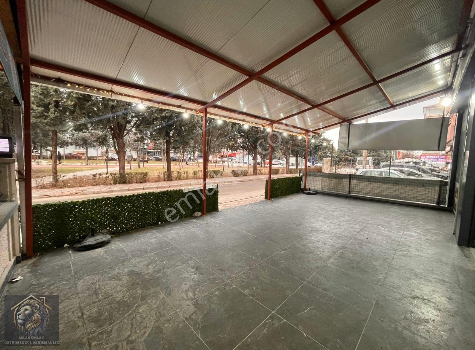Full Yapılı Geniş Cepheli Park Karşısı Cadde Dibi Satılık Dükkan - Görsel 23