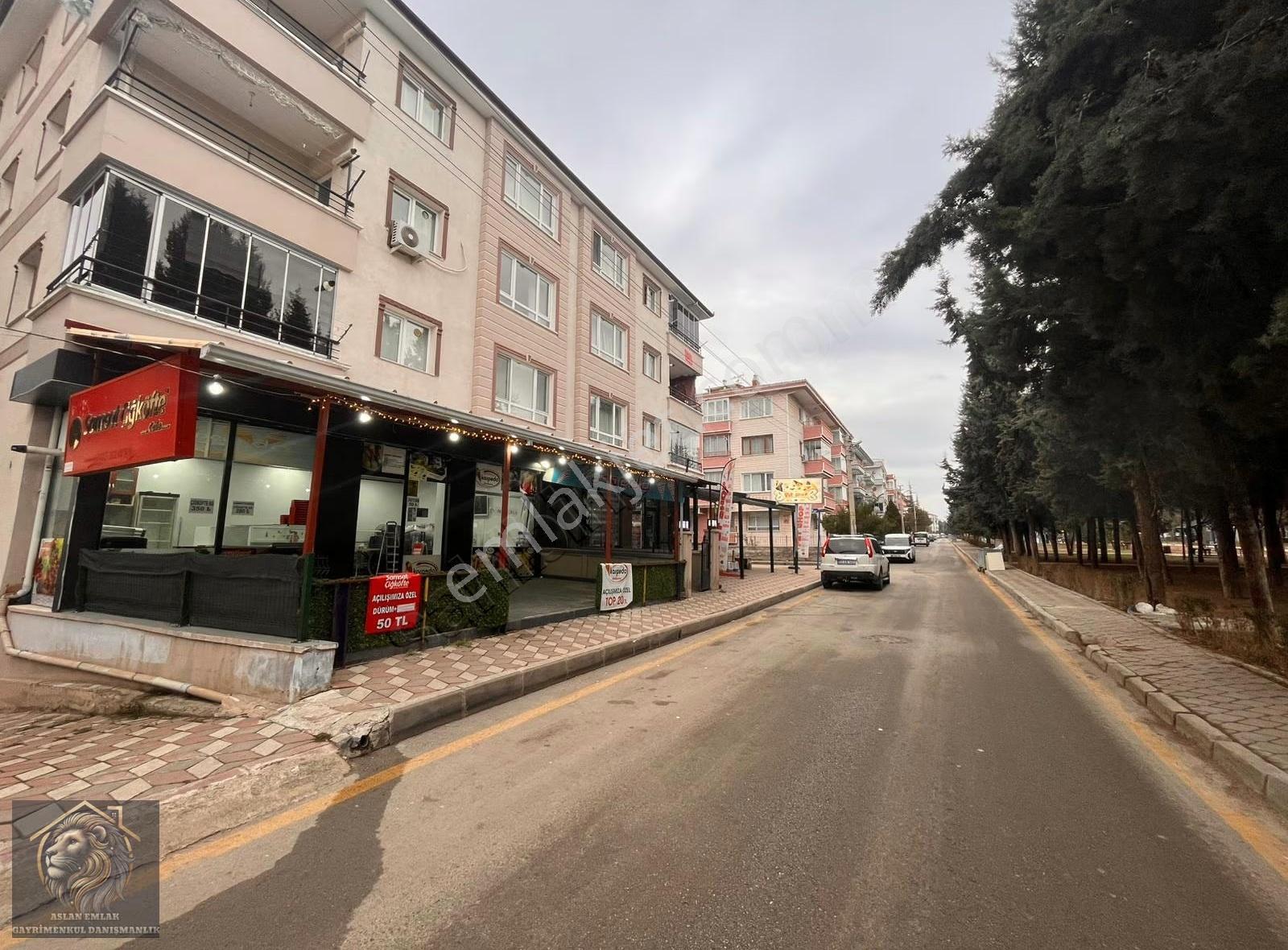 Full Yapılı Geniş Cepheli Park Karşısı Cadde Dibi Satılık Dükkan - Görsel 19