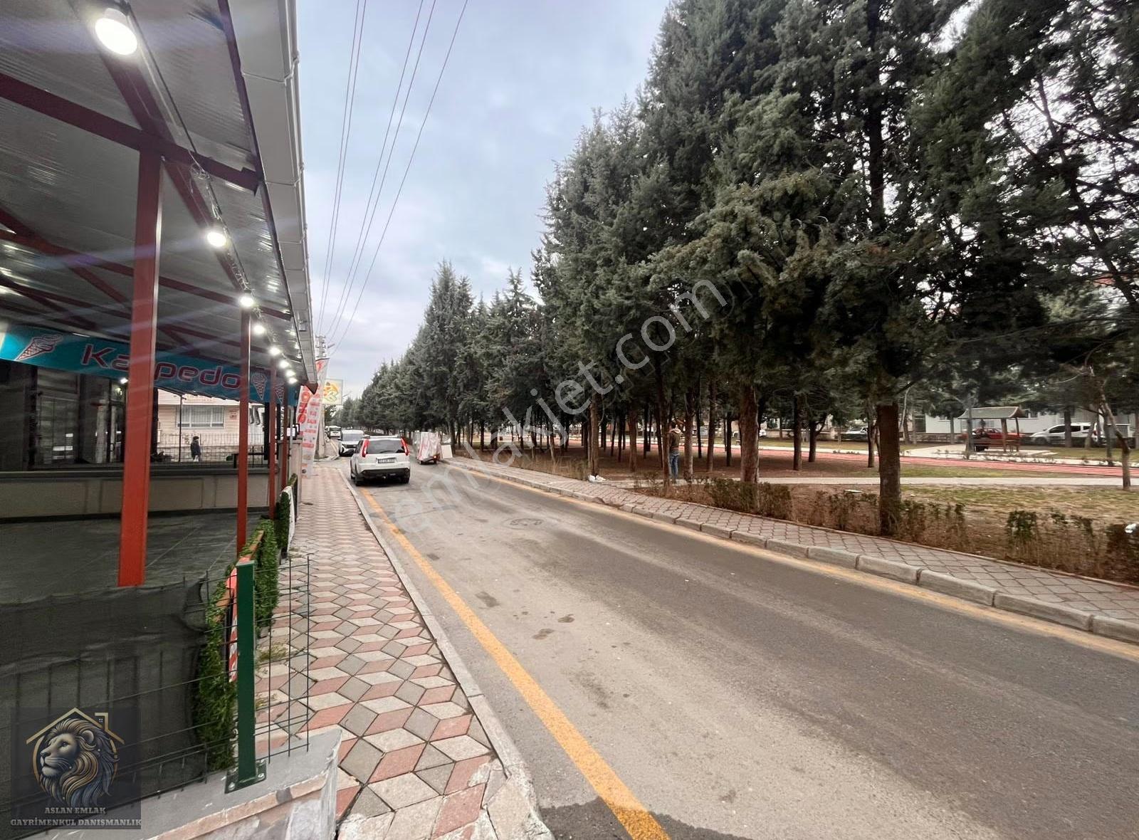 Full Yapılı Geniş Cepheli Park Karşısı Cadde Dibi Satılık Dükkan - Görsel 14