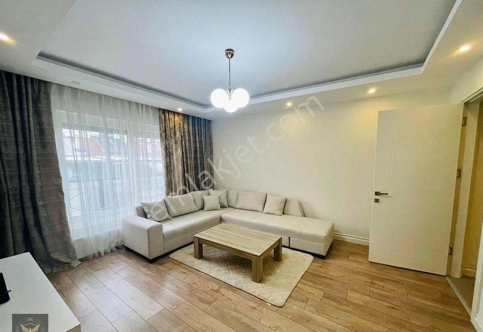 Beylikdüzü Merkezi Konumda İskanlı Oturuma Hazır Eşyalı 1+1 Dairemiz