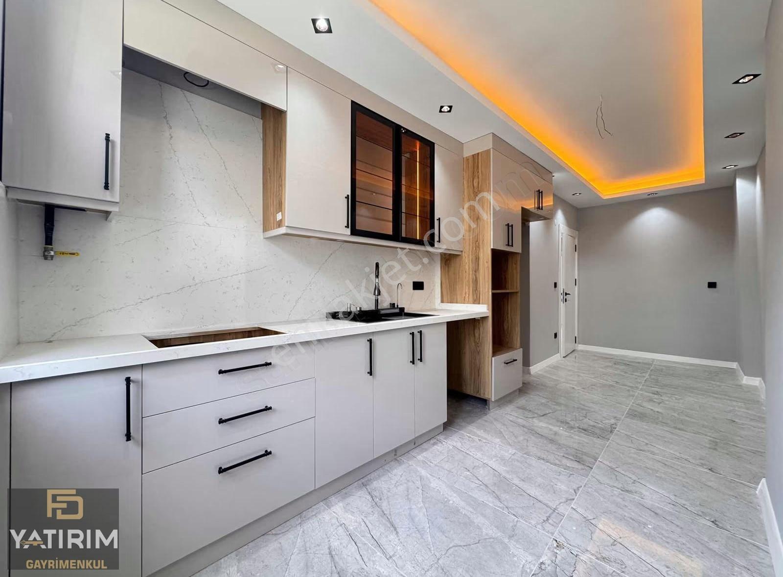 Hastane Yakını Asansörlü Deniz Manzaralı 3+1 120 M2 Ara Kat - Görsel 9