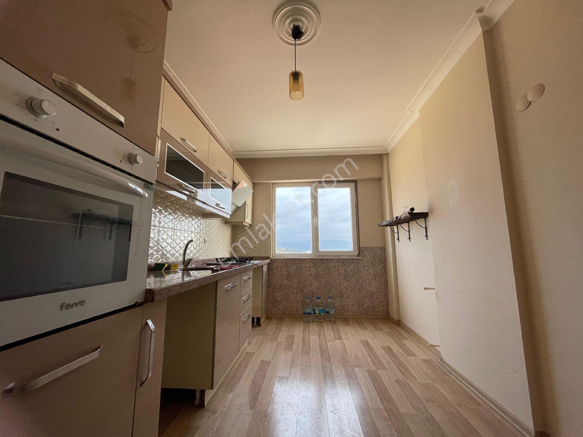 Edremit Atatürk Mahallesi 3+1 Geniş Kiralık Daire - Görsel 10