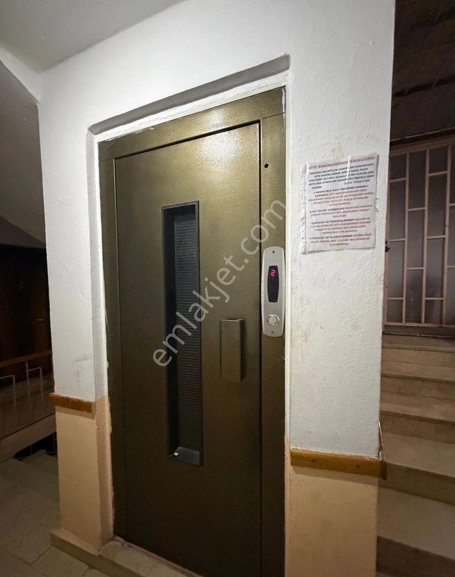 Tuğba Emlak’tan Atatürk Mahallesi Yunus Emre Sitesi’nde Doğalgazlı Asansörlü Full Eşyalı 3+1 Kiralık - Görsel 10
