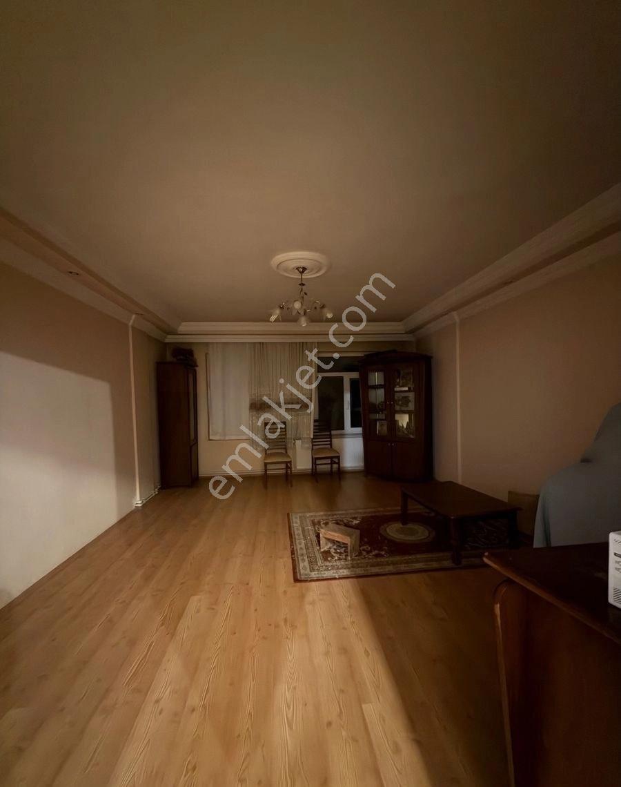 Tuğba Emlak’tan Atatürk Mahallesi Yunus Emre Sitesi’nde Doğalgazlı Asansörlü Full Eşyalı 3+1 Kiralık - Görsel 7