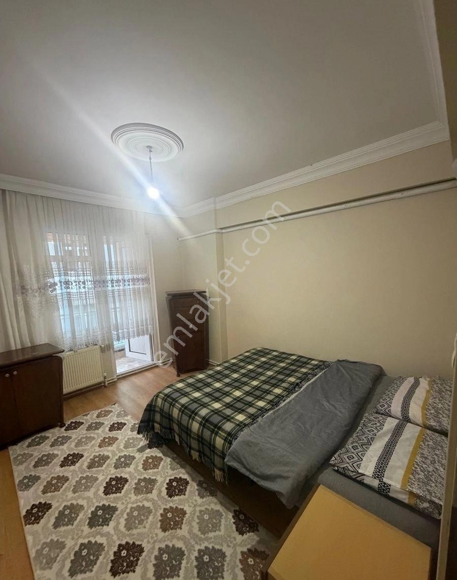 Tuğba Emlak’tan Atatürk Mahallesi Yunus Emre Sitesi’nde Doğalgazlı Asansörlü Full Eşyalı 3+1 Kiralık - Görsel 3
