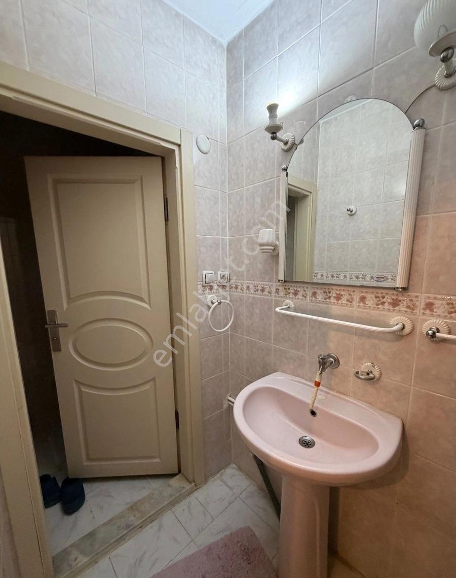 Tuğba Emlak’tan Atatürk Mahallesi Yunus Emre Sitesi’nde Doğalgazlı Asansörlü Full Eşyalı 3+1 Kiralık - Görsel 9