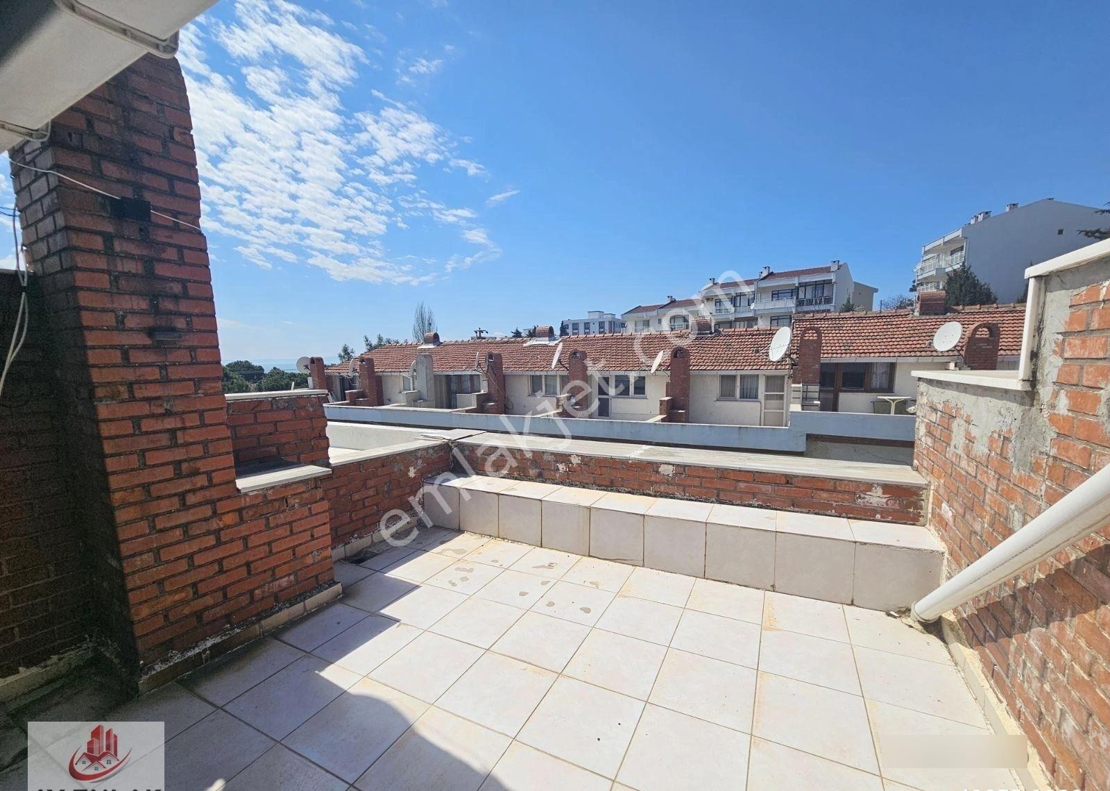 Ay Emlak'tan Armutlu Havuzlu Ak Hayat Sitesi İçinde Tripleks - Görsel 22
