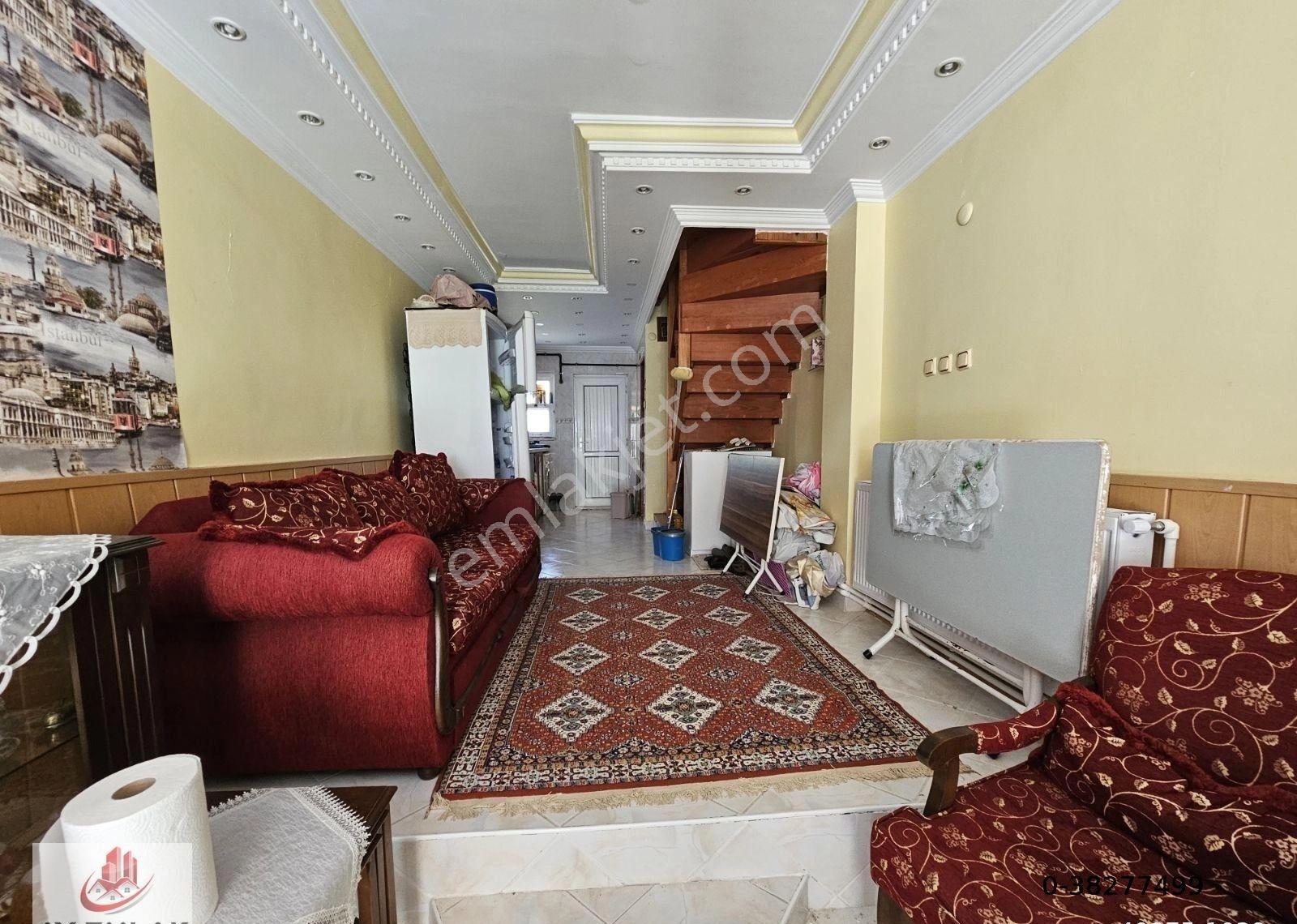 Ay Emlak'tan Armutlu Havuzlu Ak Hayat Sitesi İçinde Tripleks - Görsel 6